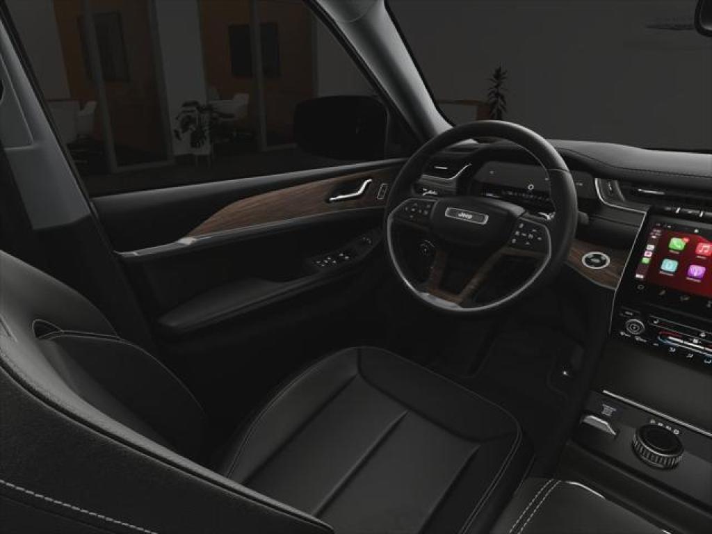 new 2025 Jeep Grand Cherokee car, priced at $47,495