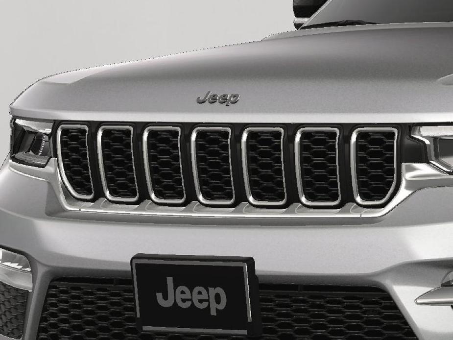 new 2025 Jeep Grand Cherokee car, priced at $50,235