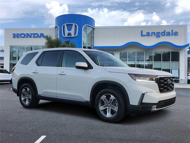 new 2025 Honda Pilot car, priced at $45,350