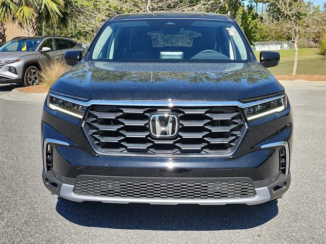 new 2025 Honda Pilot car, priced at $44,950