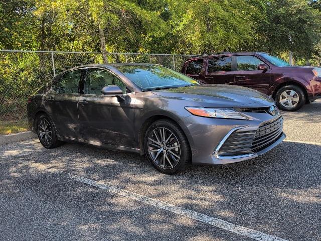 used 2022 Toyota Camry Hybrid car, priced at $27,991