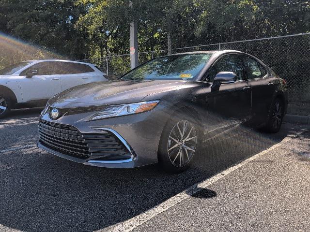 used 2022 Toyota Camry Hybrid car, priced at $27,991