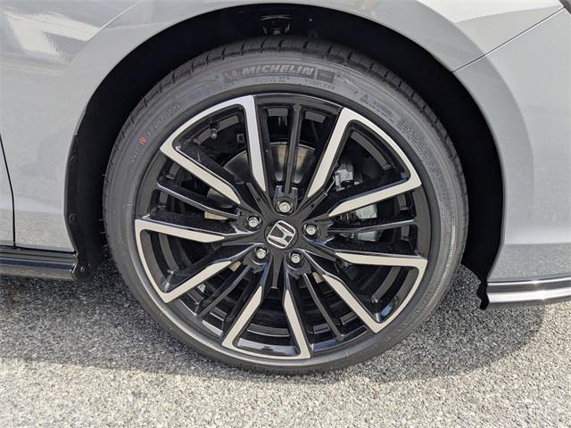 new 2025 Honda Accord Hybrid car, priced at $39,905