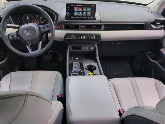used 2025 Honda Pilot car, priced at $46,122