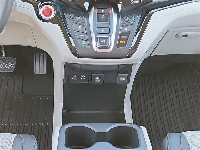 new 2025 Honda Odyssey car, priced at $52,130