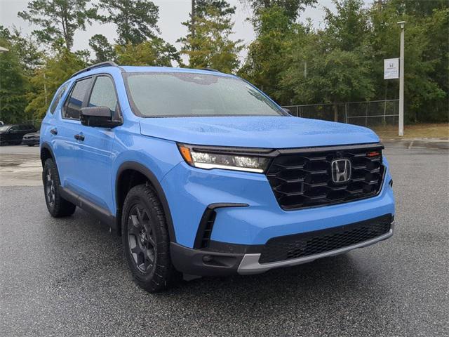 new 2025 Honda Pilot car, priced at $50,950