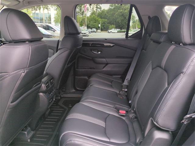 new 2025 Honda Pilot car, priced at $48,405