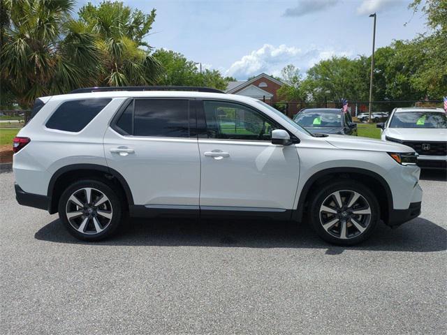 new 2025 Honda Pilot car, priced at $48,405