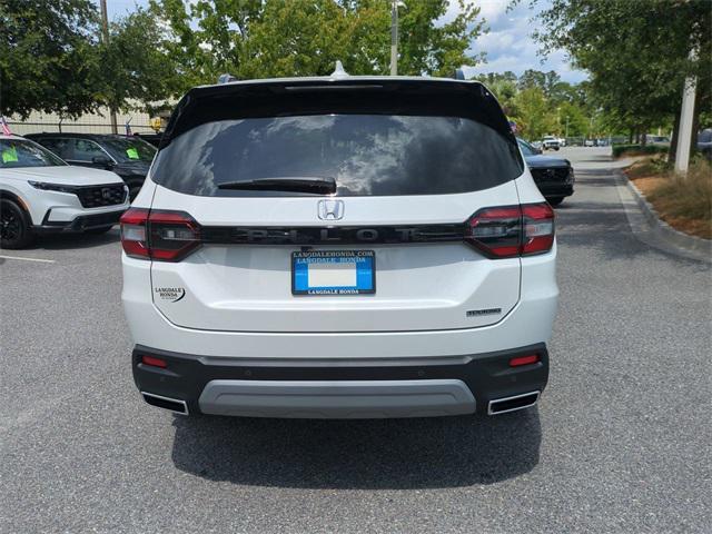 new 2025 Honda Pilot car, priced at $48,405