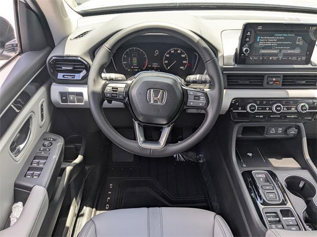 new 2025 Honda Pilot car, priced at $44,680