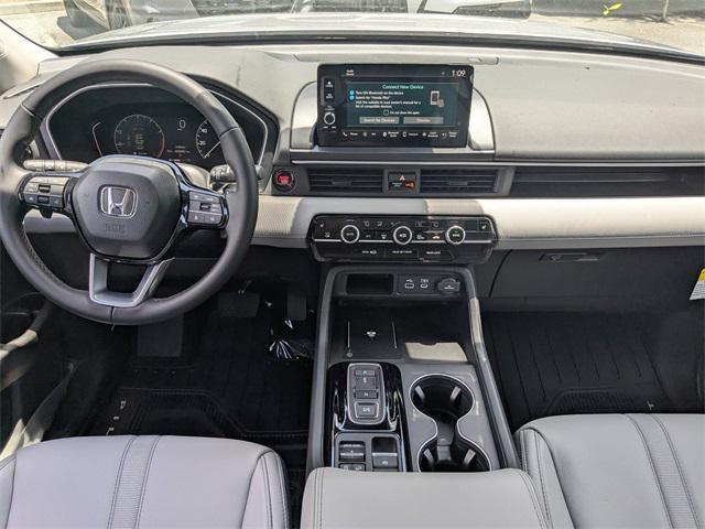 new 2025 Honda Pilot car, priced at $44,680