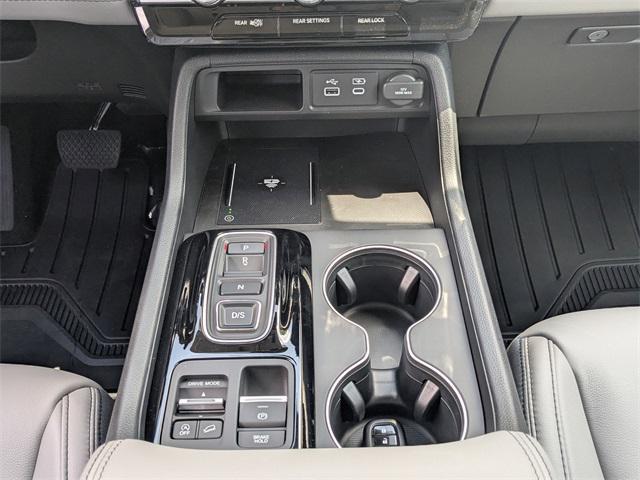 new 2025 Honda Pilot car, priced at $44,680