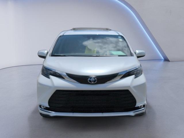 used 2024 Toyota Sienna car, priced at $46,772