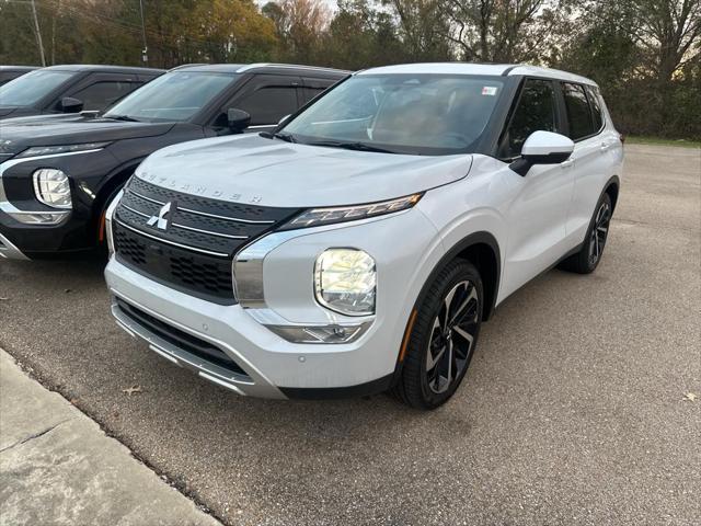 new 2024 Mitsubishi Outlander car, priced at $37,135