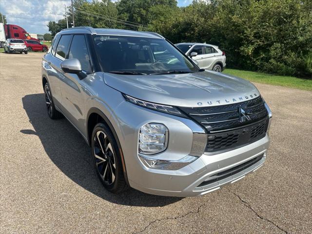 new 2024 Mitsubishi Outlander car, priced at $37,540