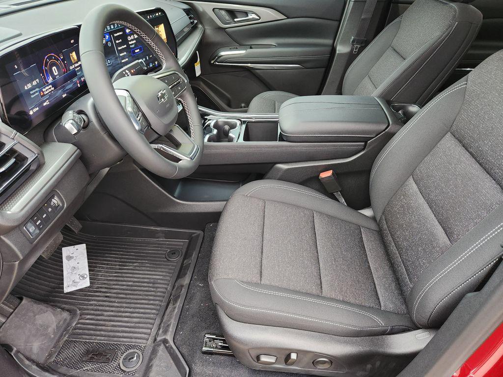 new 2026 Chevrolet Traverse car, priced at $47,805