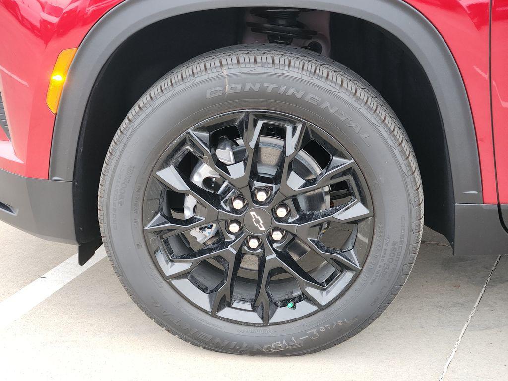 new 2026 Chevrolet Traverse car, priced at $47,805