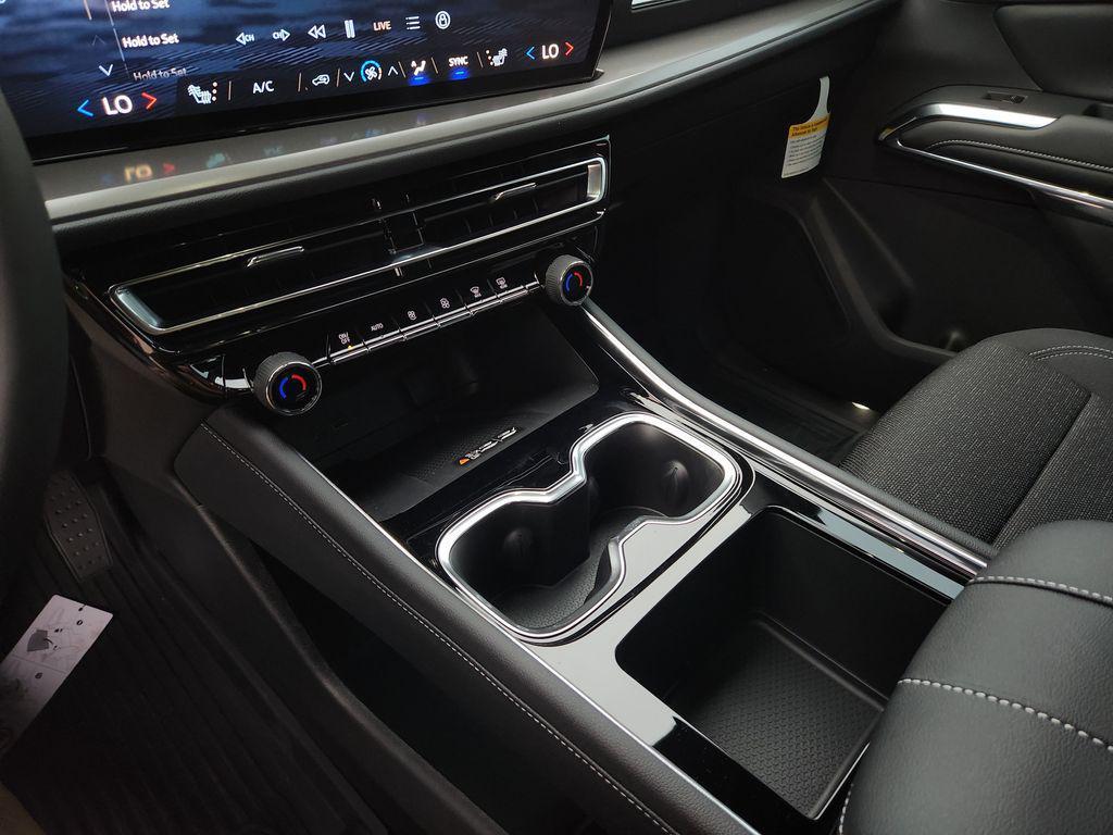 new 2026 Chevrolet Traverse car, priced at $47,805