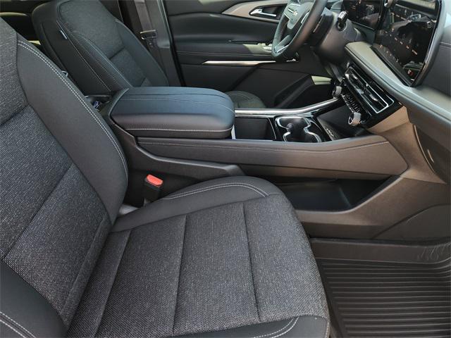 new 2025 Chevrolet Traverse car, priced at $43,295