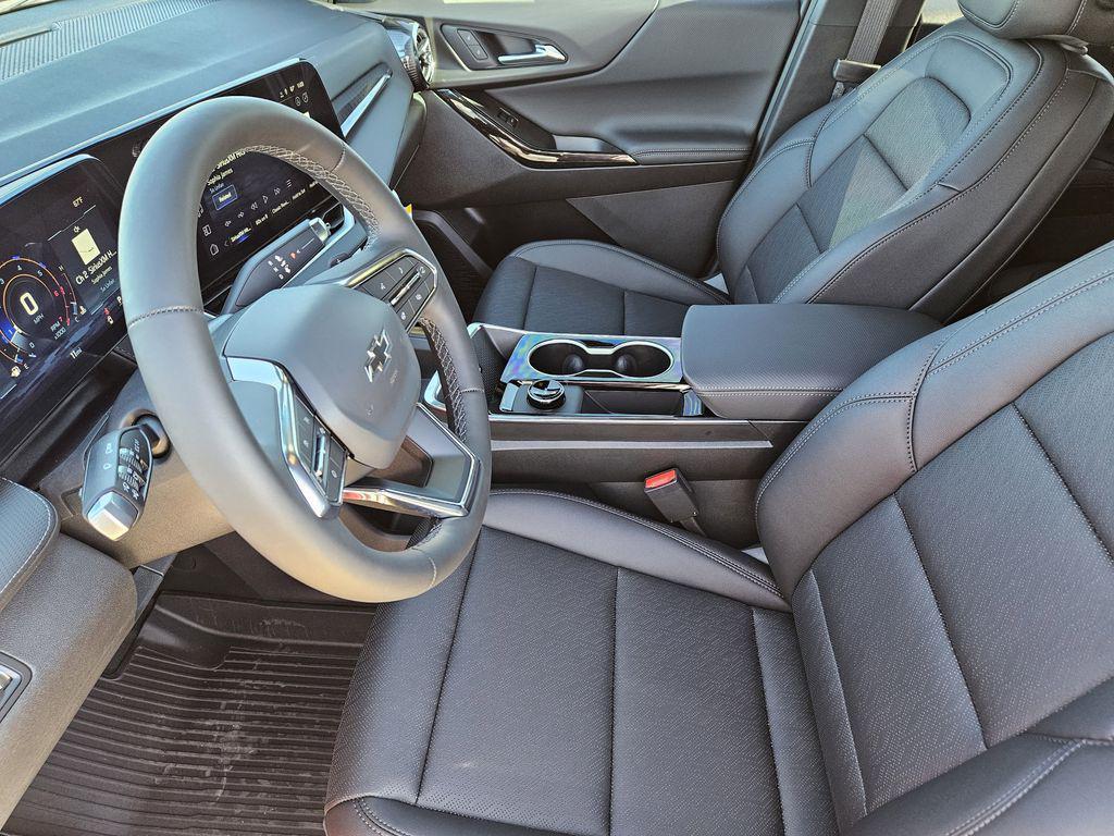 new 2026 Chevrolet Equinox car, priced at $33,418