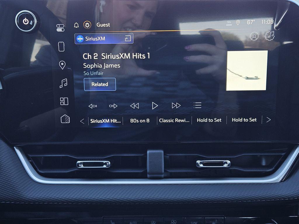 new 2026 Chevrolet Equinox car, priced at $33,418