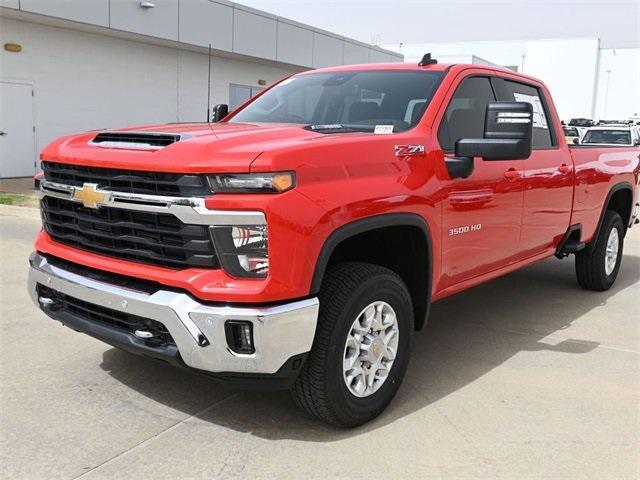 new 2025 Chevrolet Silverado 3500 car, priced at $73,100