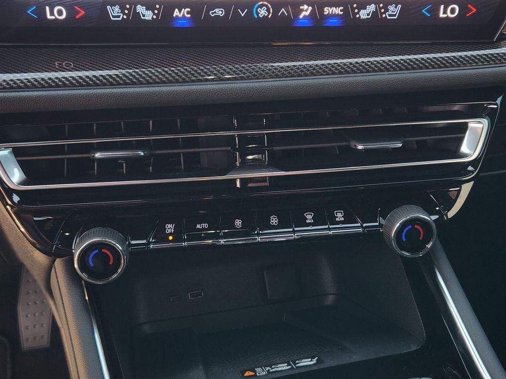 new 2026 Chevrolet Traverse car, priced at $57,685