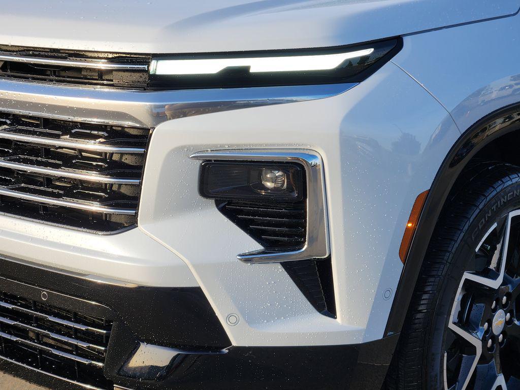 new 2026 Chevrolet Traverse car, priced at $57,685