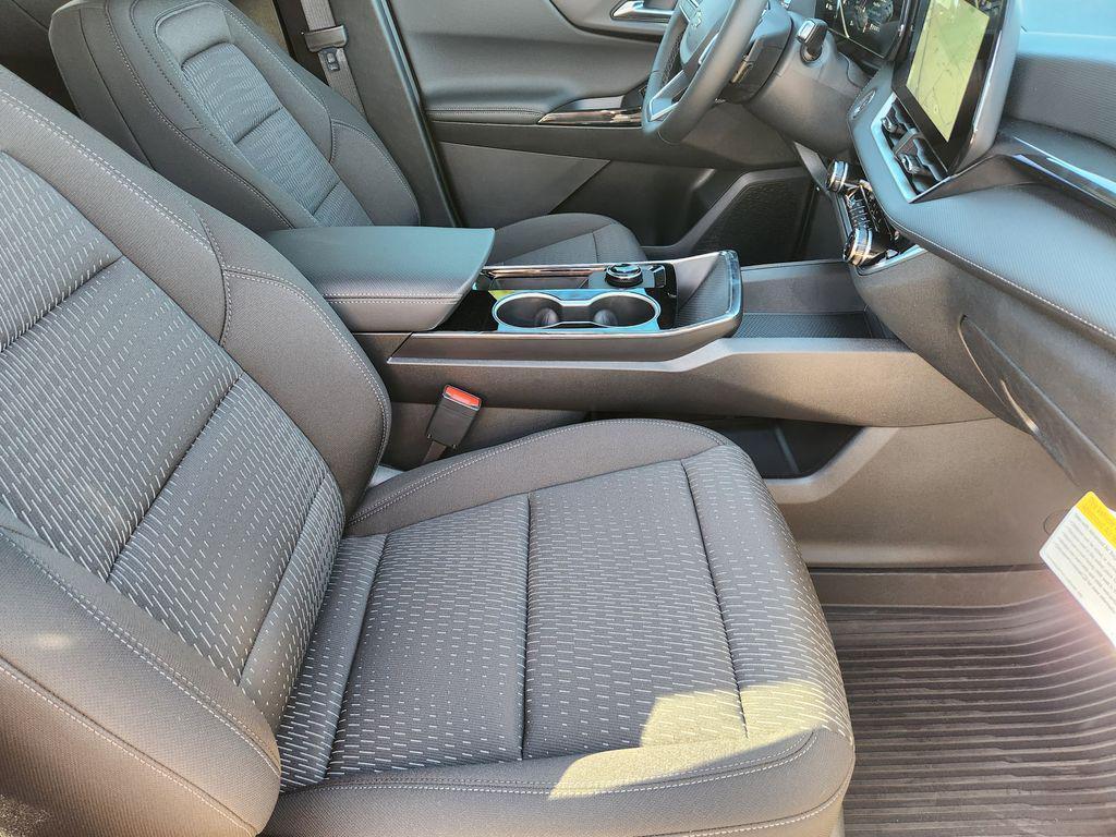 new 2026 Chevrolet Equinox car, priced at $34,902