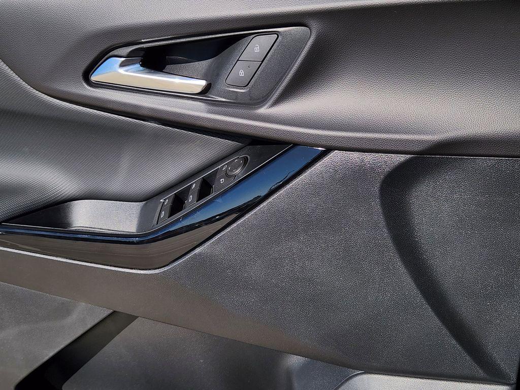 new 2026 Chevrolet Equinox car, priced at $34,902