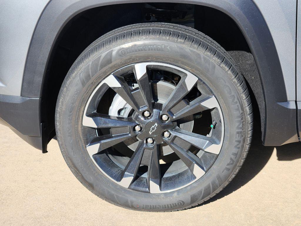 new 2026 Chevrolet Equinox car, priced at $34,902