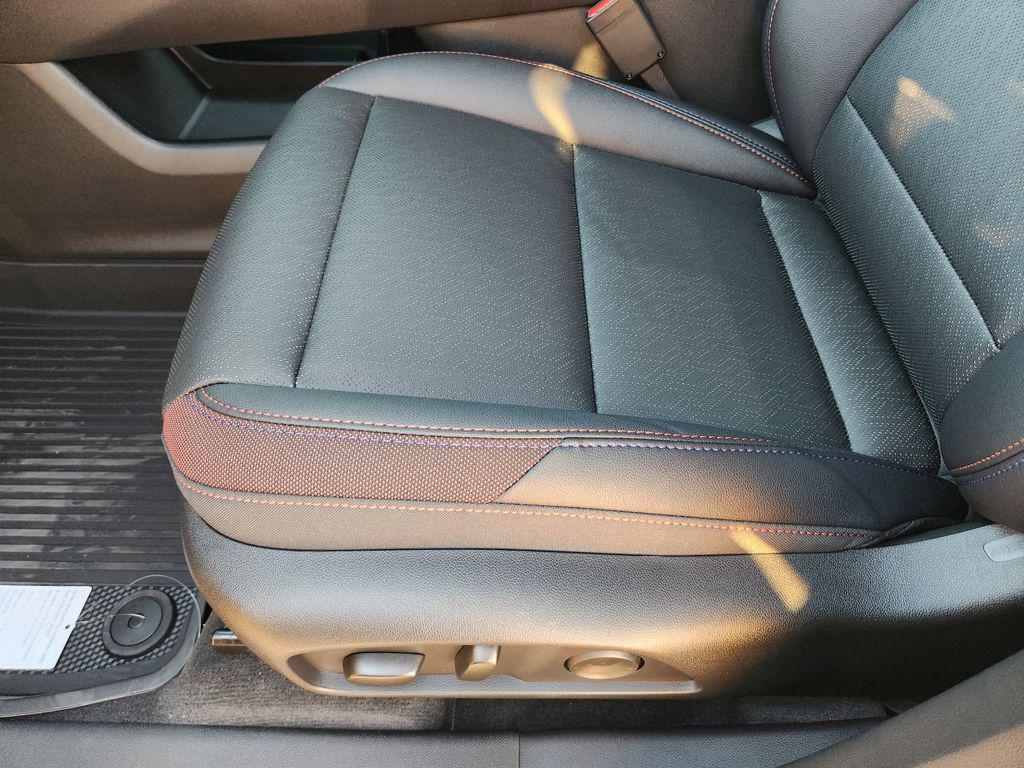 new 2026 Chevrolet Equinox car, priced at $34,902