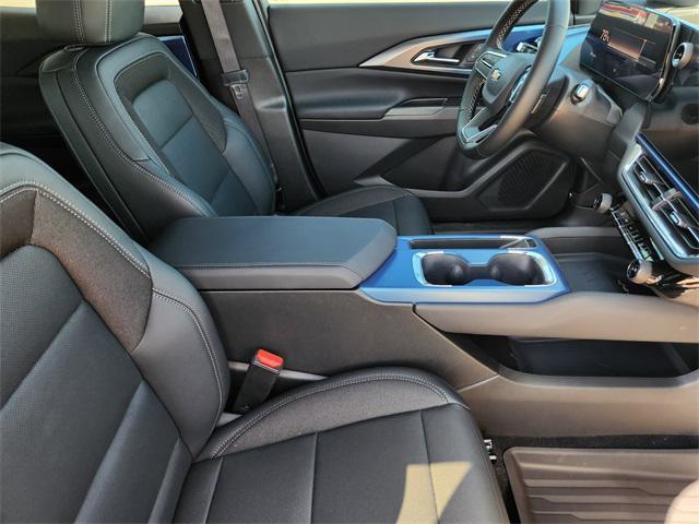 new 2025 Chevrolet Equinox EV car, priced at $39,077