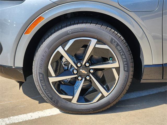 new 2025 Chevrolet Equinox EV car, priced at $39,077