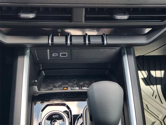 new 2025 Chevrolet Colorado car, priced at $43,650