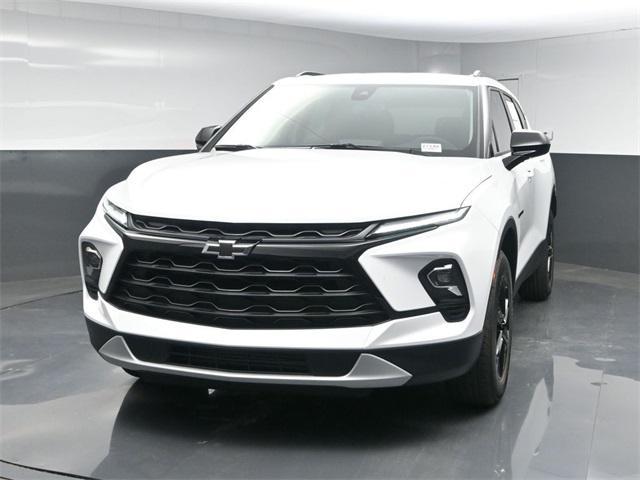 new 2025 Chevrolet Blazer car, priced at $38,655