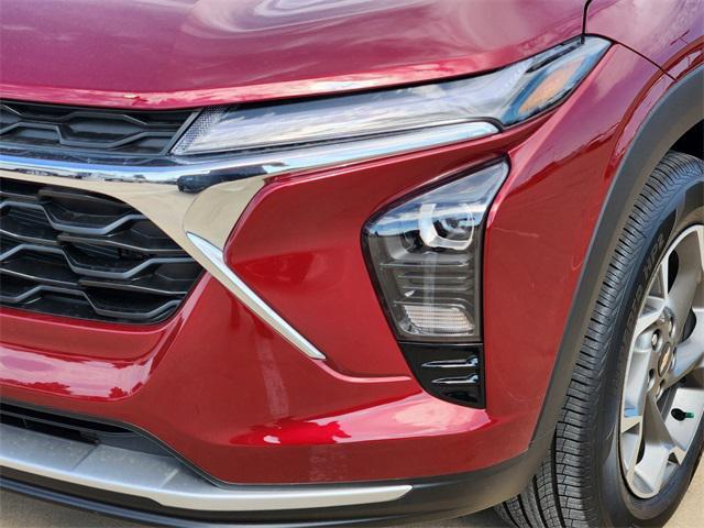 new 2025 Chevrolet Trax car, priced at $24,129