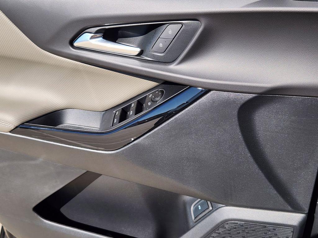 new 2026 Chevrolet Equinox car, priced at $34,010