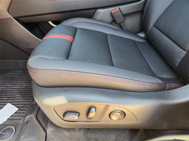 new 2025 Chevrolet Traverse car, priced at $57,655