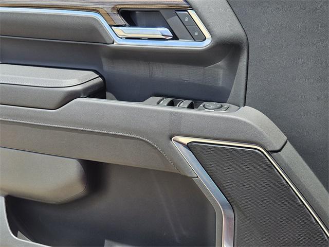 new 2025 Chevrolet Silverado 1500 car, priced at $48,621