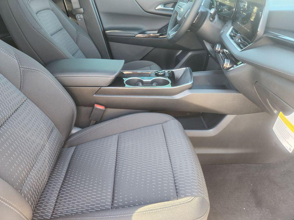 new 2026 Chevrolet Equinox car, priced at $29,522