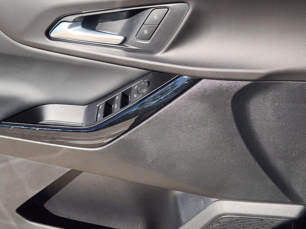 new 2026 Chevrolet Equinox car, priced at $29,522