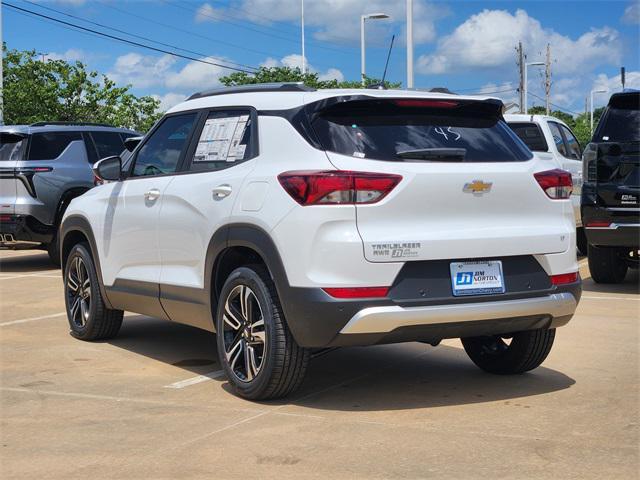 new 2025 Chevrolet TrailBlazer car, priced at $30,152