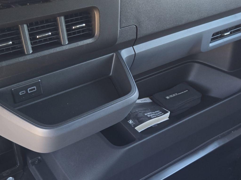 new 2025 Chevrolet BrightDrop 400 car, priced at $59,154