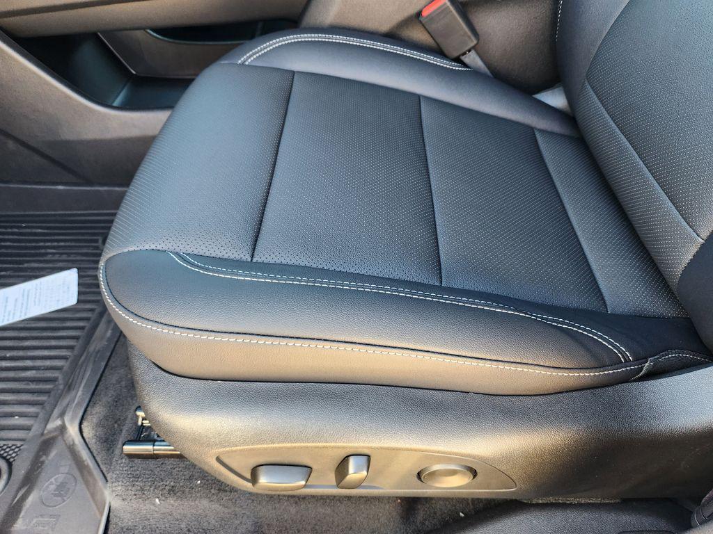 new 2026 Chevrolet Traverse car, priced at $45,638