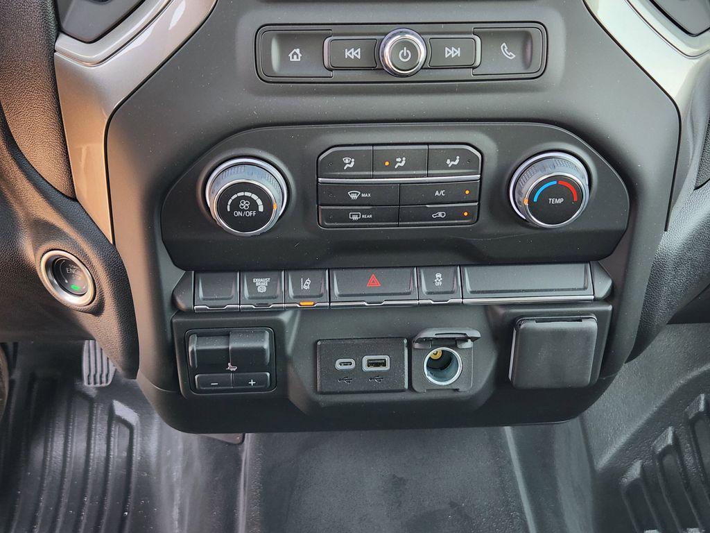 new 2025 Chevrolet Silverado 3500 car, priced at $66,071