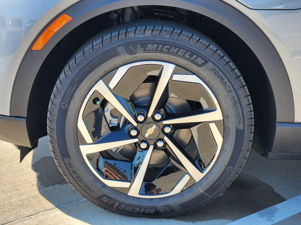 new 2026 Chevrolet Equinox EV car, priced at $34,014