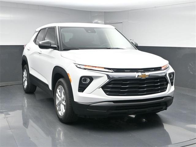 new 2025 Chevrolet TrailBlazer car, priced at $25,152