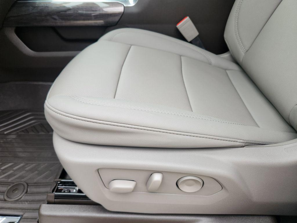 new 2025 Chevrolet Silverado 2500 car, priced at $75,727