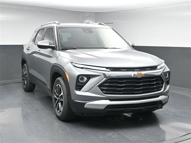 new 2025 Chevrolet TrailBlazer car, priced at $28,294